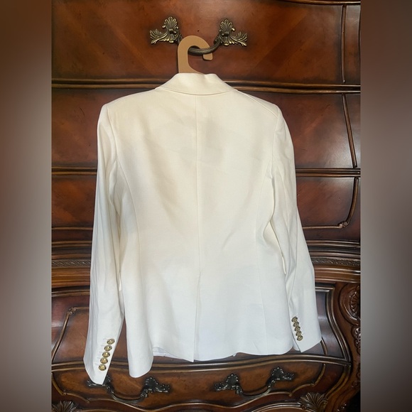 Miller Dickey Jacket
Off-White Flap-Pocket Double-Breasted Blazer - Picture 6 of 6